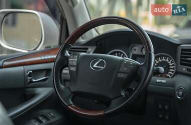Внедорожник / Кроссовер Lexus LX 2008 в 
