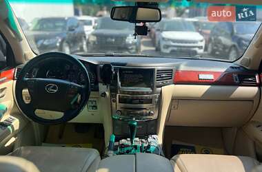 Внедорожник / Кроссовер Lexus LX 2008 в 