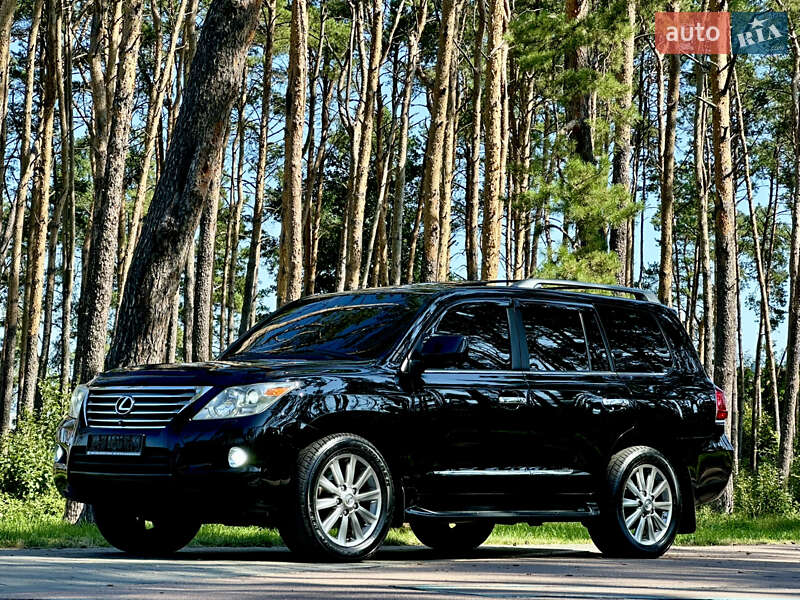 Позашляховик / Кросовер Lexus LX 2009 в 