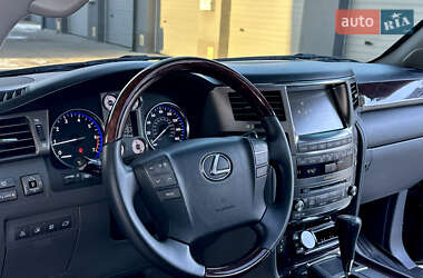 Позашляховик / Кросовер Lexus LX 2009 в 
