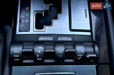 Позашляховик / Кросовер Lexus LX 2009 в 