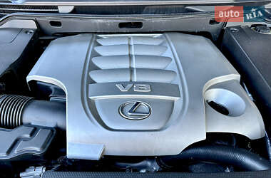 Позашляховик / Кросовер Lexus LX 2009 в 