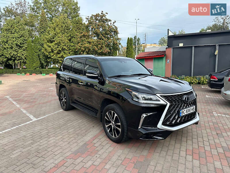 Внедорожник / Кроссовер Lexus LX 2017 в 
