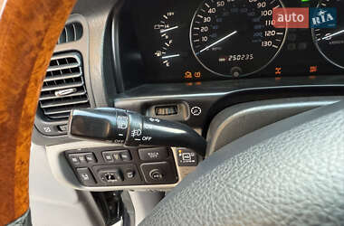 Позашляховик / Кросовер Lexus LX 2006 в 