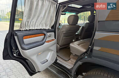 Позашляховик / Кросовер Lexus LX 2006 в 