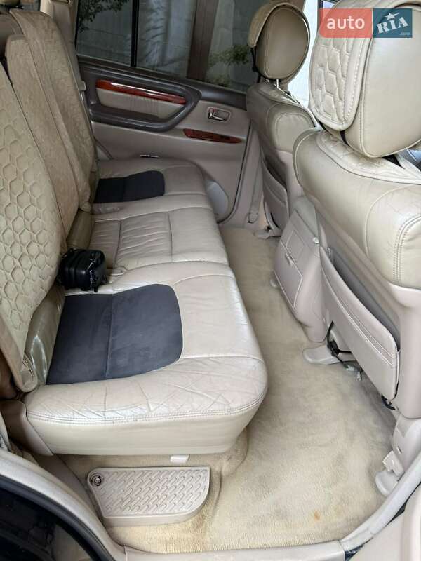 Позашляховик / Кросовер Lexus LX 2000 в Городенці