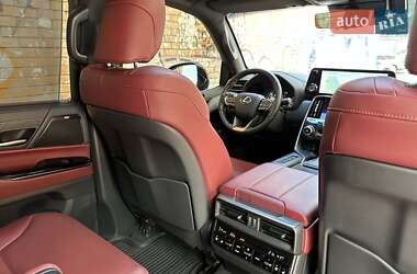 Внедорожник / Кроссовер Lexus LX 2022 в 