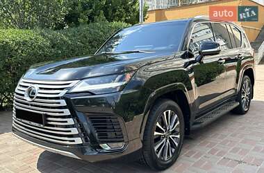 Внедорожник / Кроссовер Lexus LX 2022 в 