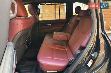Внедорожник / Кроссовер Lexus LX 2022 в 