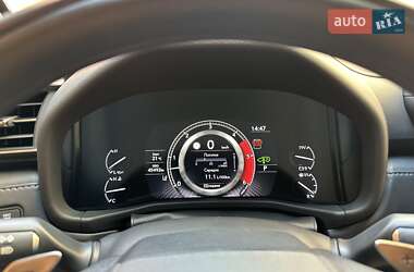Внедорожник / Кроссовер Lexus LX 2022 в 
