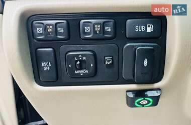 Внедорожник / Кроссовер Lexus LX 2004 в 