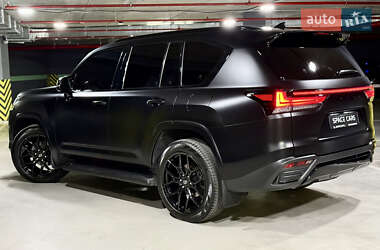 Позашляховик / Кросовер Lexus LX 2022 в 