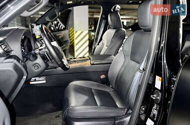Позашляховик / Кросовер Lexus LX 2022 в 