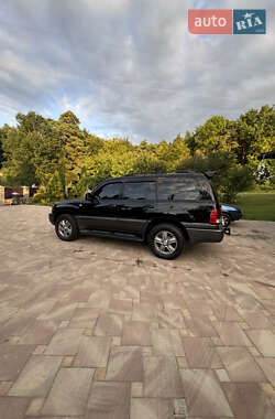 Позашляховик / Кросовер Lexus LX 2006 в 