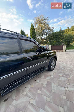 Позашляховик / Кросовер Lexus LX 2006 в 