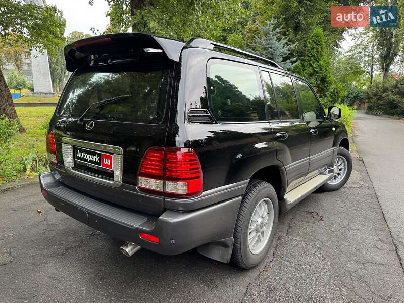 Внедорожник / Кроссовер Lexus LX 2004 в Киеве