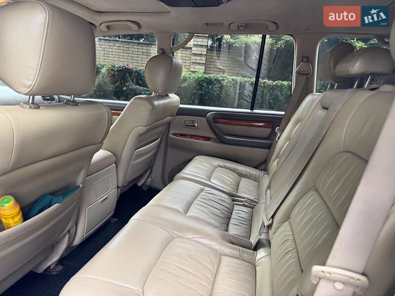 Внедорожник / Кроссовер Lexus LX 2004 в Киеве