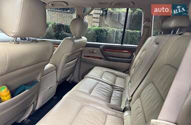 Внедорожник / Кроссовер Lexus LX 2004 в 