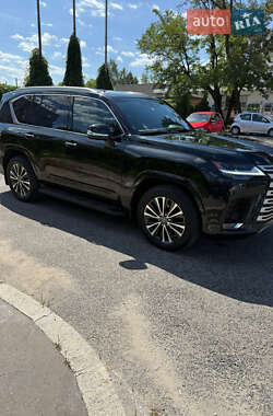 Позашляховик / Кросовер Lexus LX 2022 в 