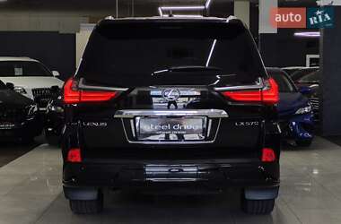 Внедорожник / Кроссовер Lexus LX 2019 в 