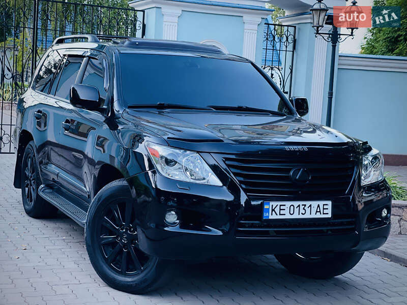 Внедорожник / Кроссовер Lexus LX 2008 в 