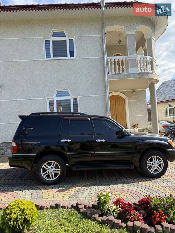 Внедорожник / Кроссовер Lexus LX 2004 в Косове