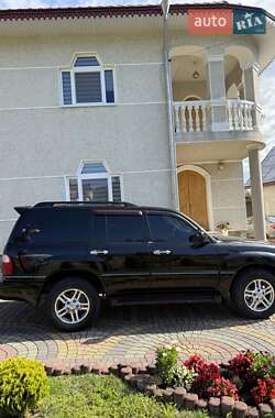 Внедорожник / Кроссовер Lexus LX 2004 в 
