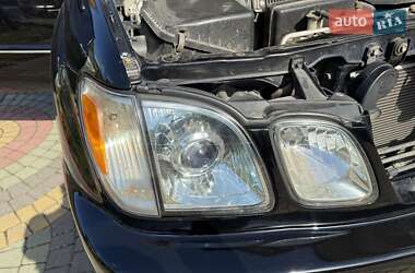 Внедорожник / Кроссовер Lexus LX 2004 в 