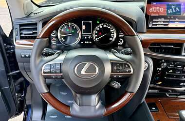 Внедорожник / Кроссовер Lexus LX 2016 в 