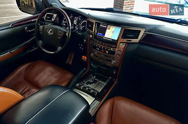 Внедорожник / Кроссовер Lexus LX 2014 в 