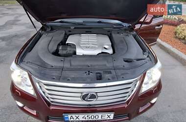 Внедорожник / Кроссовер Lexus LX 2008 в 
