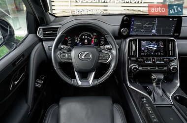 Внедорожник / Кроссовер Lexus LX 2024 в 