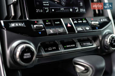 Внедорожник / Кроссовер Lexus LX 2024 в 