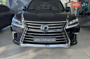 Позашляховик / Кросовер Lexus LX 2017 в 