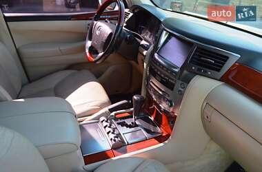 Позашляховик / Кросовер Lexus LX 2008 в 