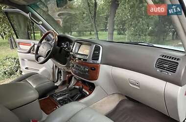 Внедорожник / Кроссовер Lexus LX 2006 в 