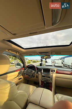 Позашляховик / Кросовер Lexus LX 2008 в 