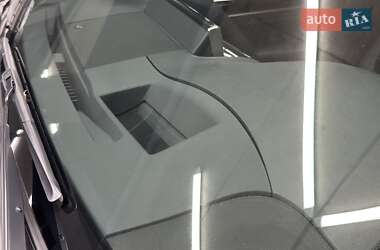 Внедорожник / Кроссовер Lexus LX 2021 в 
