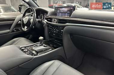Внедорожник / Кроссовер Lexus LX 2021 в 