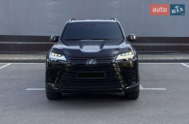 Позашляховик / Кросовер Lexus LX 2022 в 