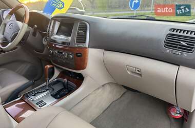 Внедорожник / Кроссовер Lexus LX 2003 в 