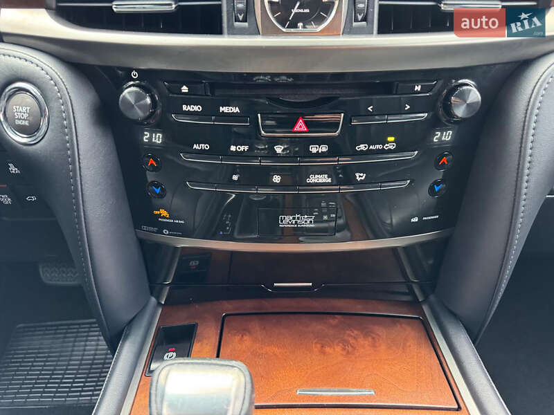 Позашляховик / Кросовер Lexus LX 2015 в Києві