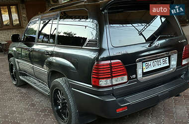 Позашляховик / Кросовер Lexus LX 2005 в 