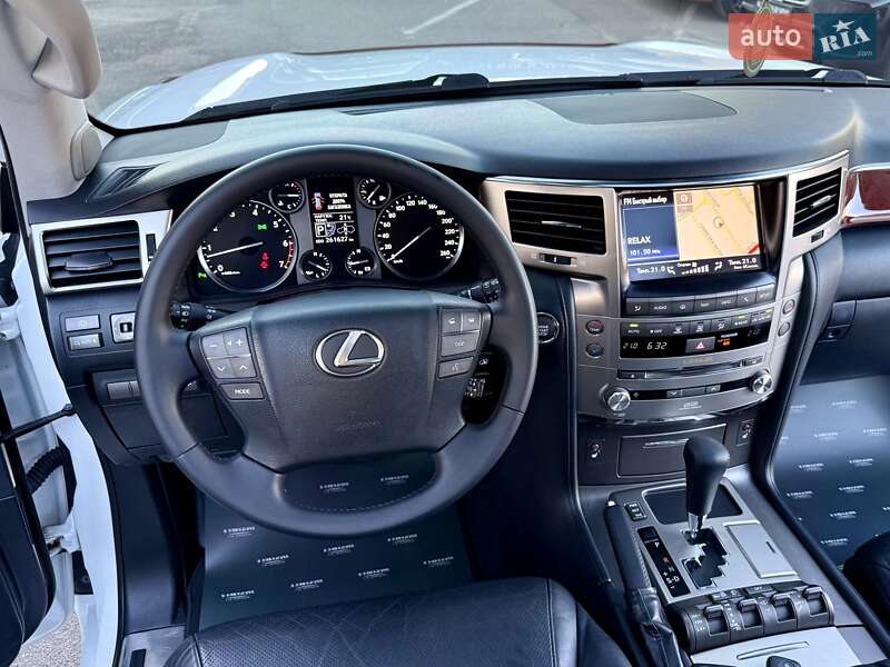 Внедорожник / Кроссовер Lexus LX 2012 в Киеве