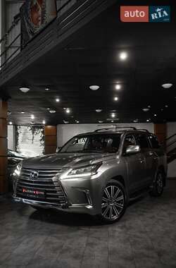 Внедорожник / Кроссовер Lexus LX 2016 в 