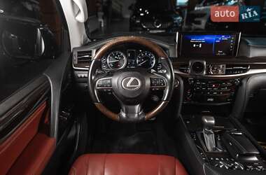 Внедорожник / Кроссовер Lexus LX 2016 в 