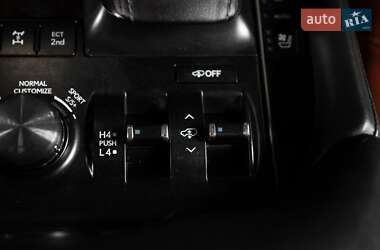 Внедорожник / Кроссовер Lexus LX 2016 в 