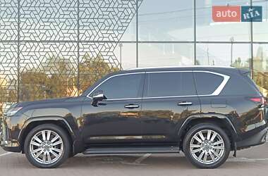 Позашляховик / Кросовер Lexus LX 2023 в 