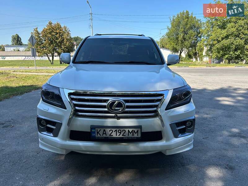 Внедорожник / Кроссовер Lexus LX 2010 в Киеве