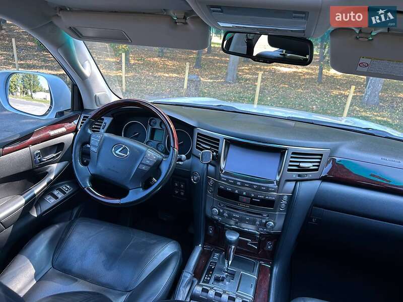 Внедорожник / Кроссовер Lexus LX 2010 в Киеве
